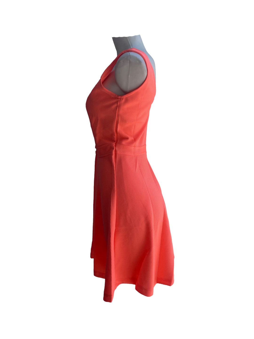 Vestido Primaveral con Hebilla