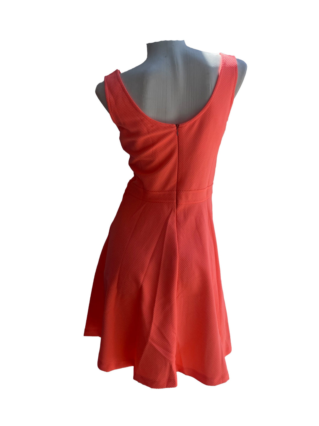 Vestido Primaveral con Hebilla