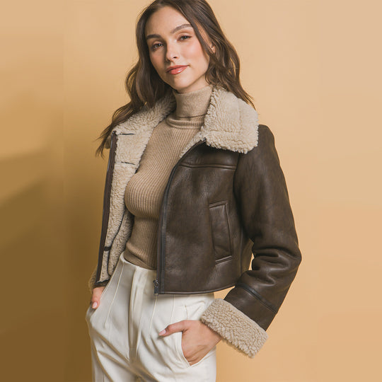 Chaqueta de piel con forro de sherpa