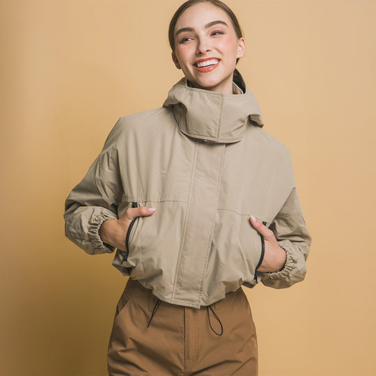 Chaqueta con Capucha, Botones a Presión y Bolsillos