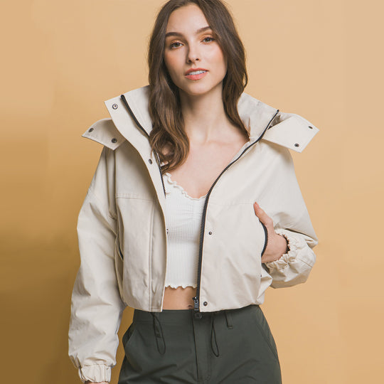 Chaqueta con Capucha, Botones a Presión y Bolsillos
