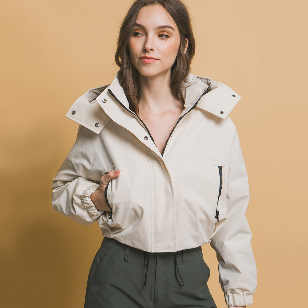 Chaqueta con Capucha, Botones a Presión y Bolsillos