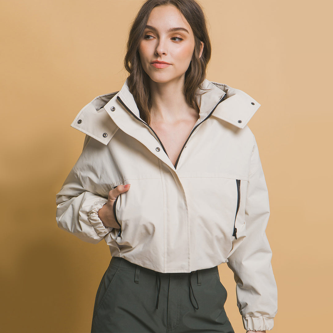 Chaqueta con Capucha, Botones a Presión y Bolsillos