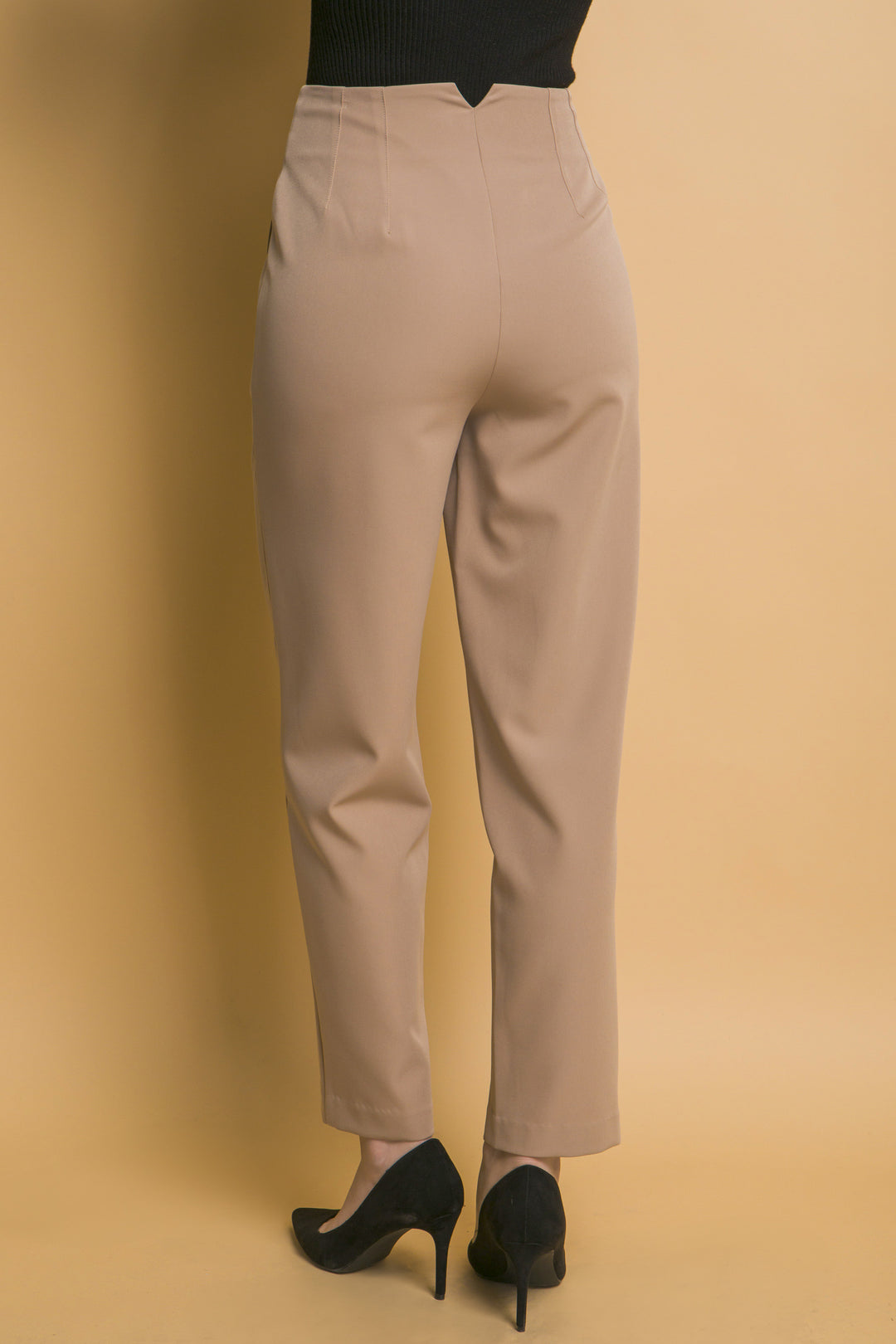 Pantalón Minimalista de Tiro Alto en Tono Moca