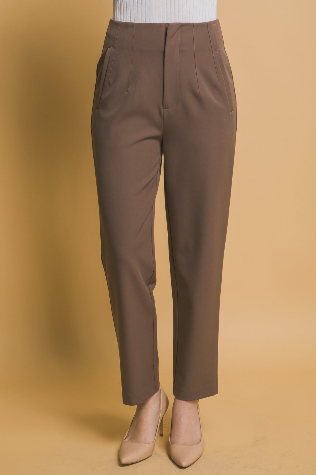 Pantalón "Camelia" de Talle Alto – Diseño Estructurado con Pinzas Definidas