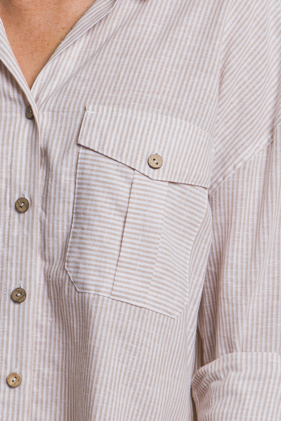 Camisa 3/4 Oversize con dos Bolsillos en frente