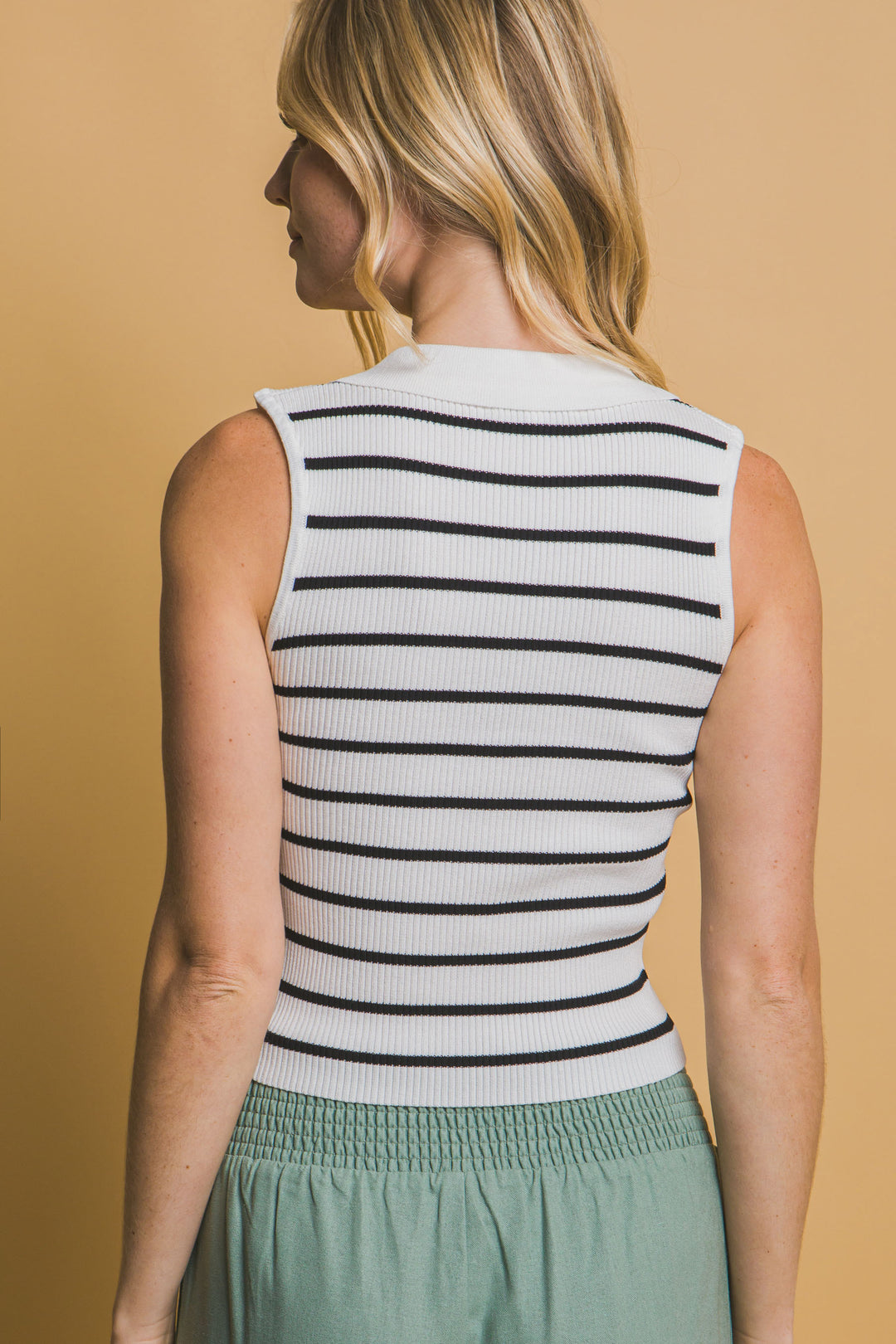 Blusa de Rayas Sin Mangas