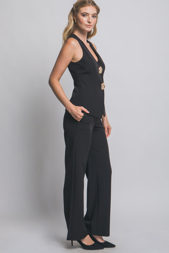 Conjunto 'Lux Noir' – Chaleco Sastre con Botones de Flor Dorada y Pantalón
