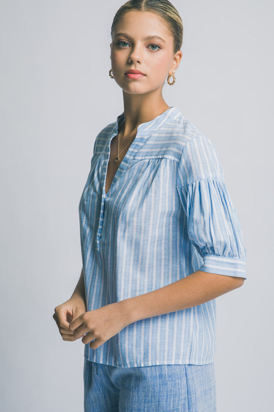 Blusa de Rayas Verticales para Mujer - Manga Media y Cuello V