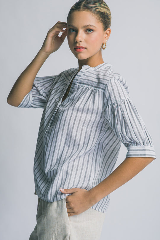 Blusa de Rayas Verticales para Mujer - Manga Media y Cuello V