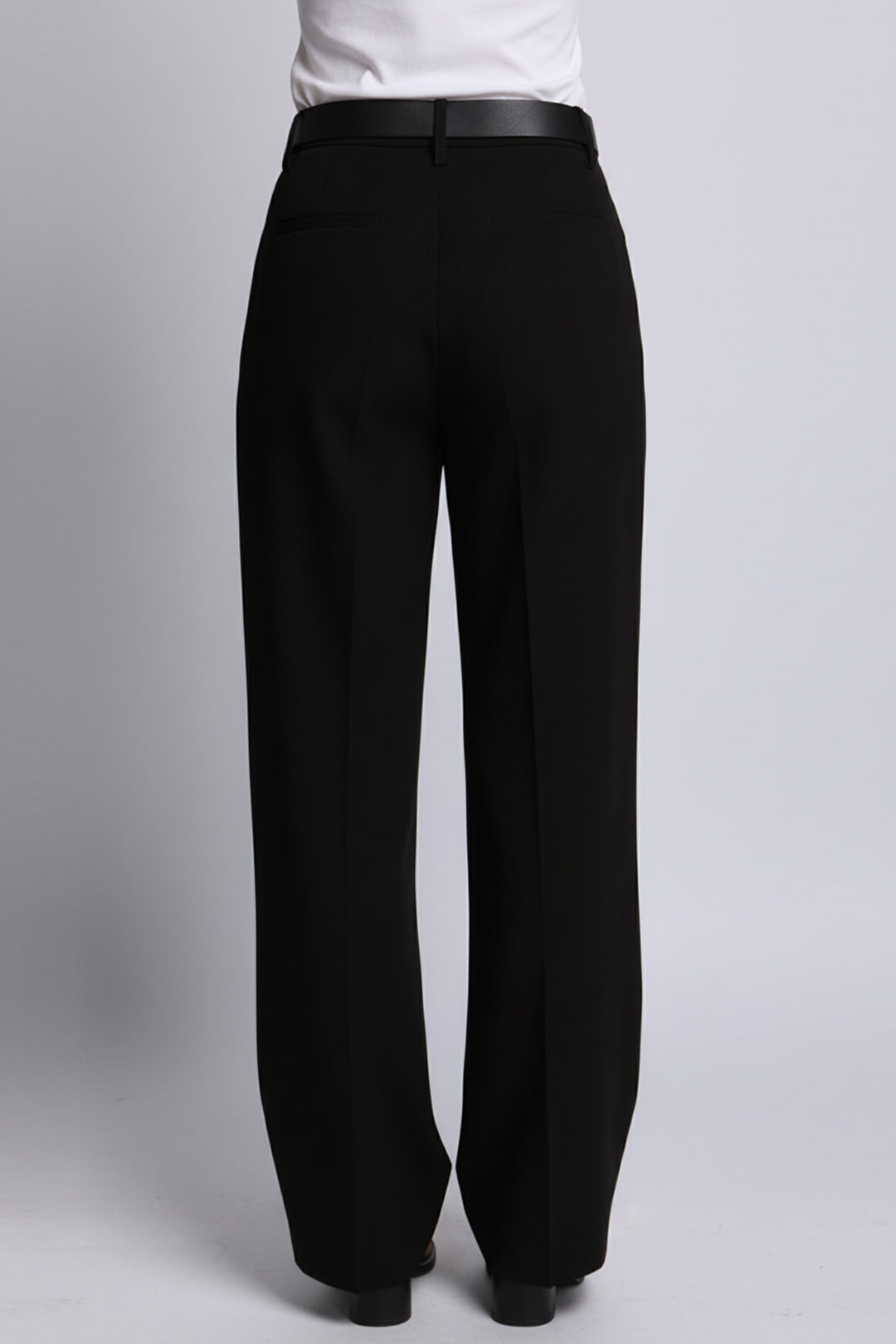 Pantalón Estructurado – Diseño de Pierna Recta con Acabado de Alta Sastrería