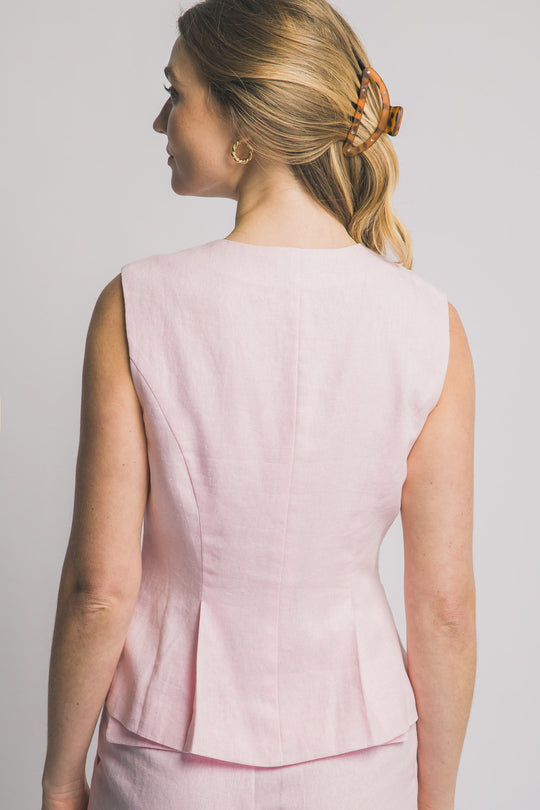 Chaleco de Sastrería – Silueta Entallada con Bajo Péplum