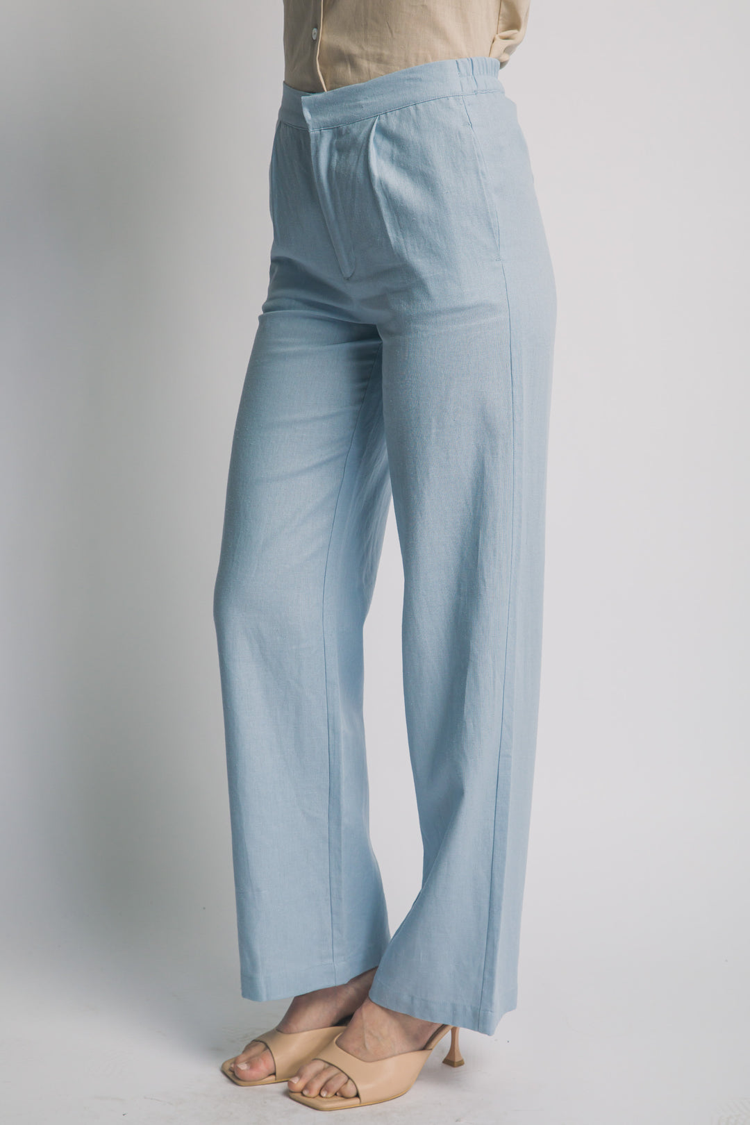 Pantalón Sastre de Lino Fluido – Silueta de Talle Alto con Ajuste Impecable