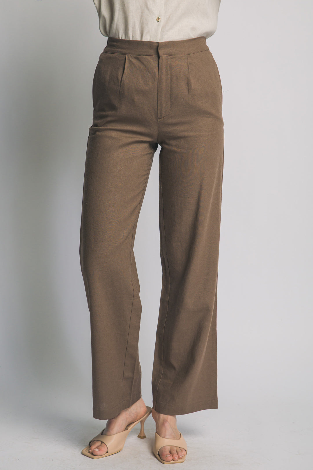 Pantalón Sastre de Lino Fluido – Silueta de Talle Alto con Ajuste Impecable