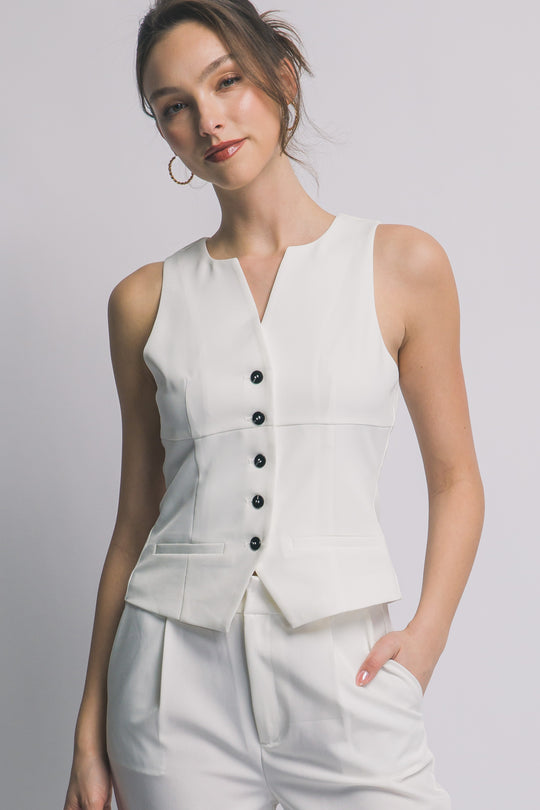 Chaleco Sastre "Essential Noir" – Corte Entallado con Escote V Geométrico